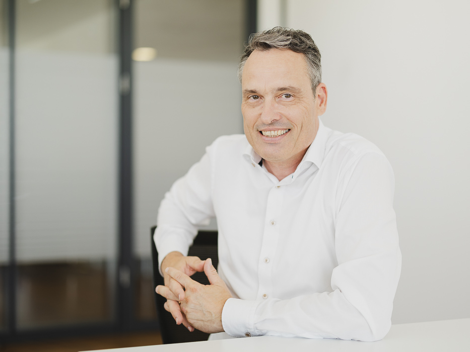 Matthias Zorn, Geschäftsführender Partner Kurz Zorn Mössner Steuerberatungsgesellschaft matthias zorn, steuerberater, geschäftsführer, sindelfingen, businessportrait, fotoshooting