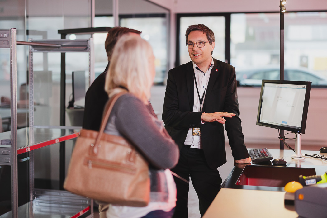 Vorstellung-im-Gespraech stuttgart, logistik, gespräch. vorstellung, eventfotografie,