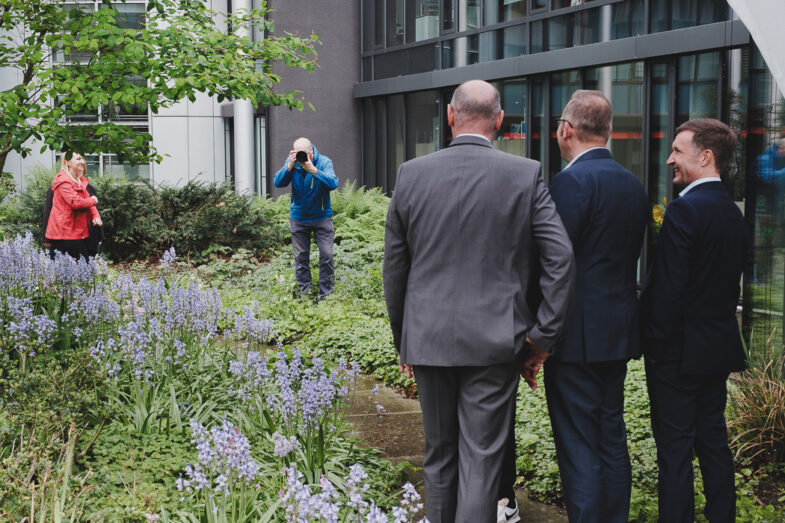 photoshooting-böblingen-benjamin_knoblauch photoshooting, böblingen, behind the scenes, fotograf, sindelfingen, businessfotografie, portraits, geschäftsführer